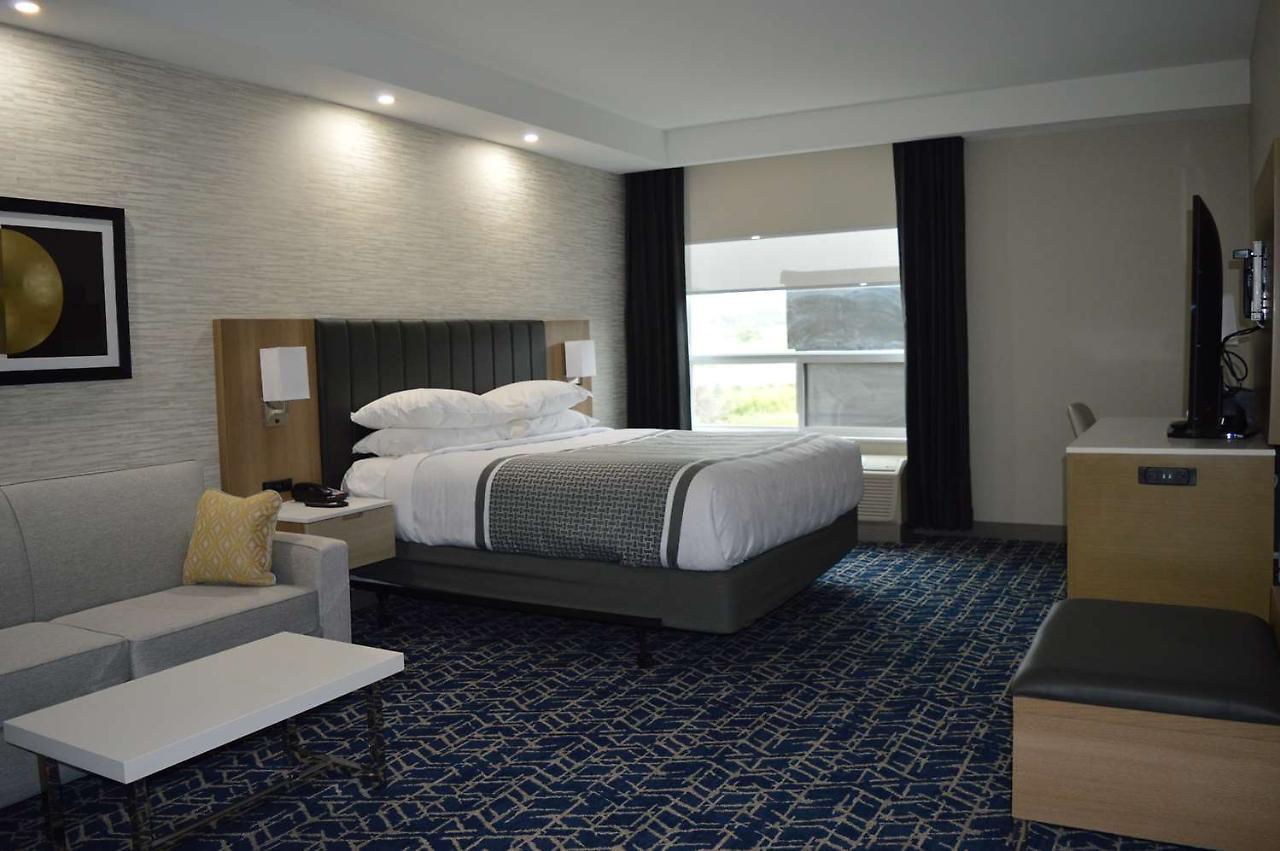 Best Western Premier Route 97 เวอร์นอน ภายนอก รูปภาพ