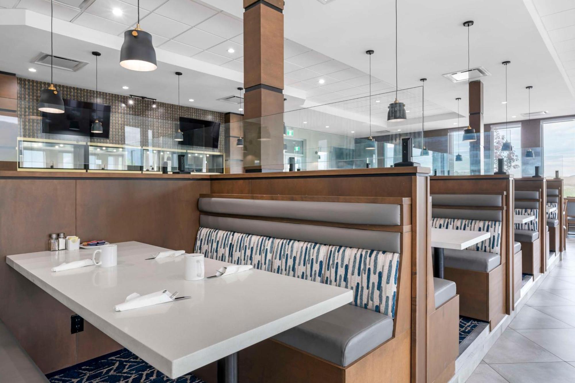 Best Western Premier Route 97 เวอร์นอน ภายนอก รูปภาพ