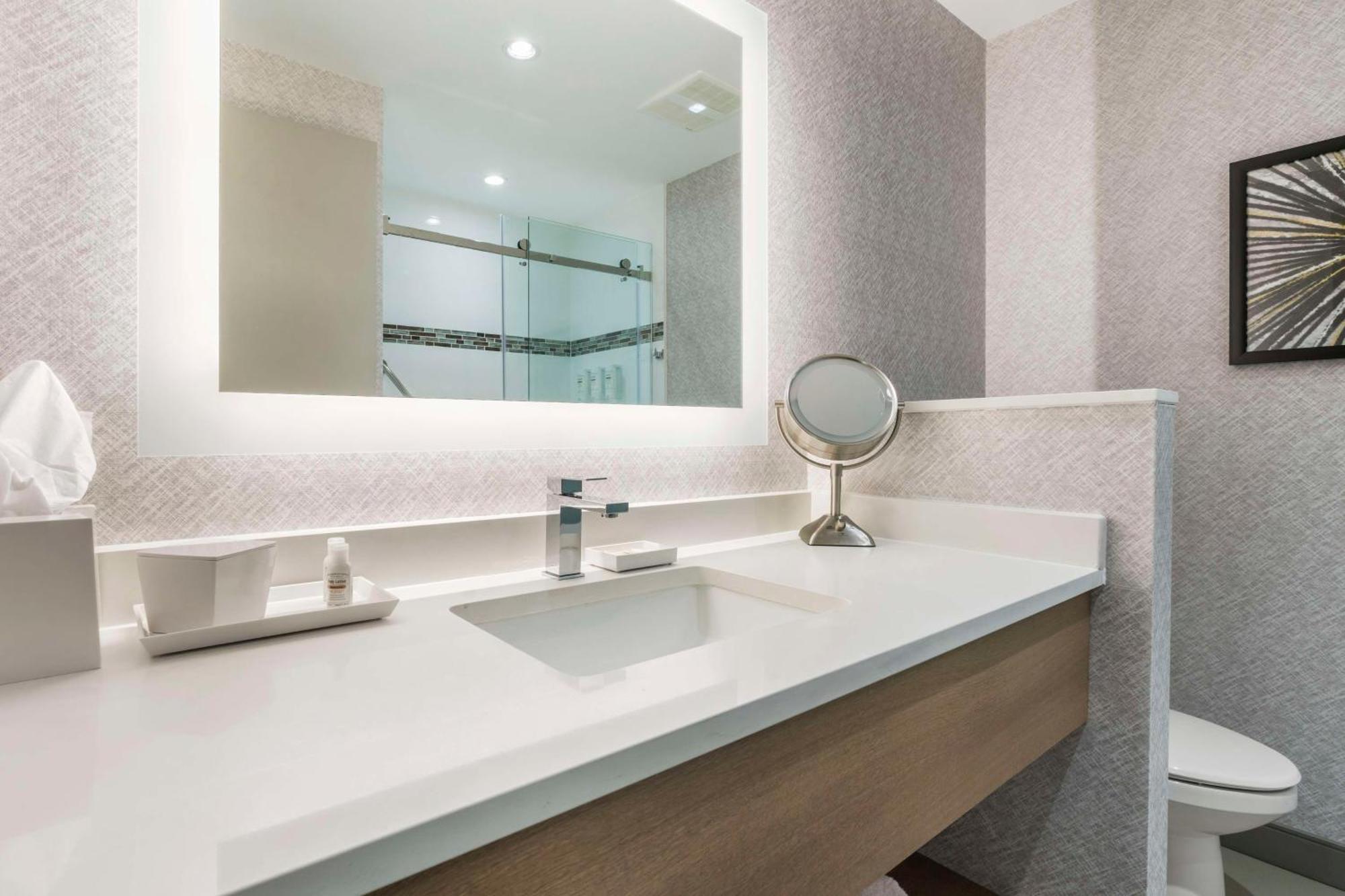 Best Western Premier Route 97 เวอร์นอน ภายนอก รูปภาพ