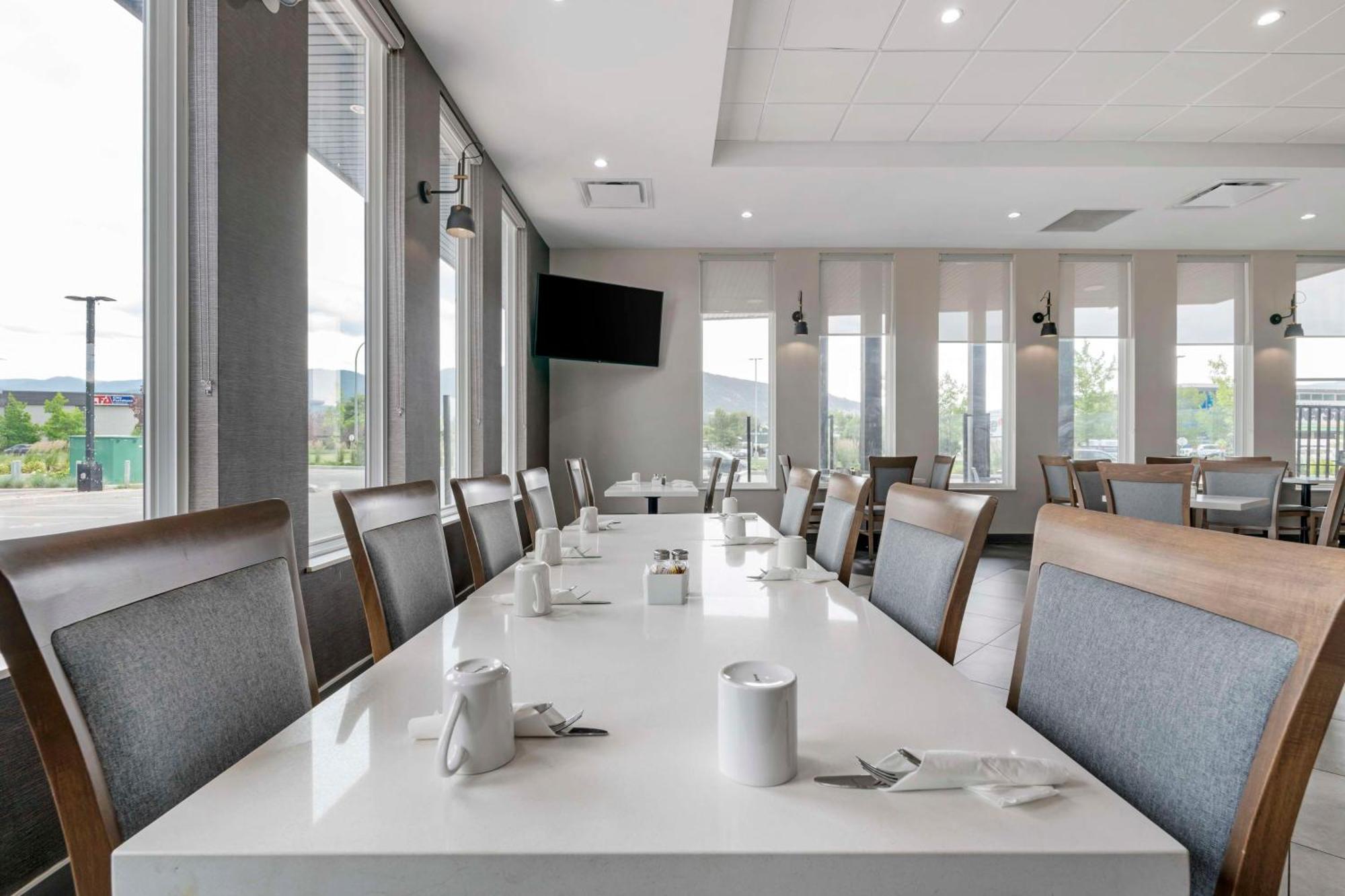 Best Western Premier Route 97 เวอร์นอน ภายนอก รูปภาพ
