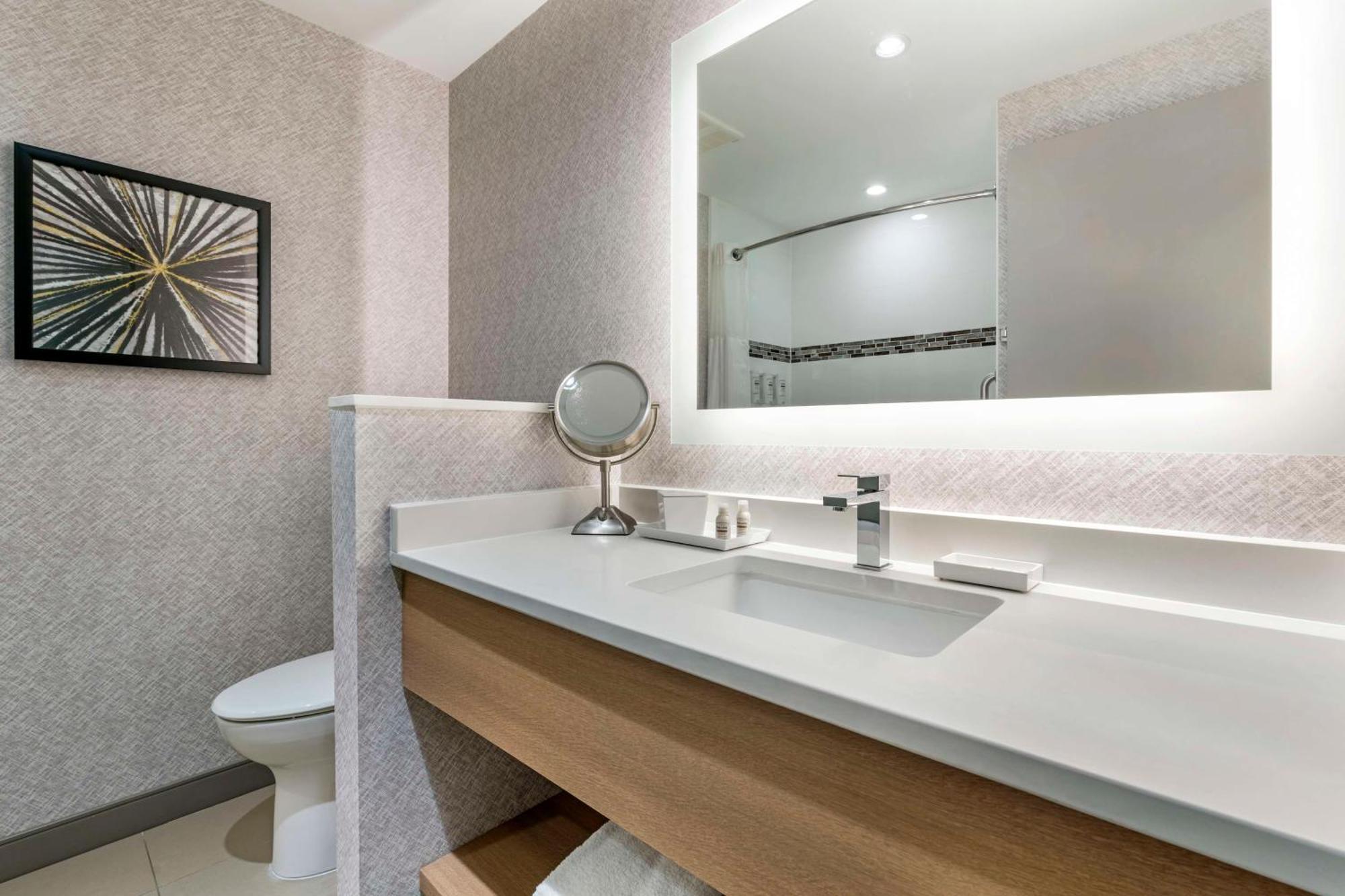Best Western Premier Route 97 เวอร์นอน ภายนอก รูปภาพ