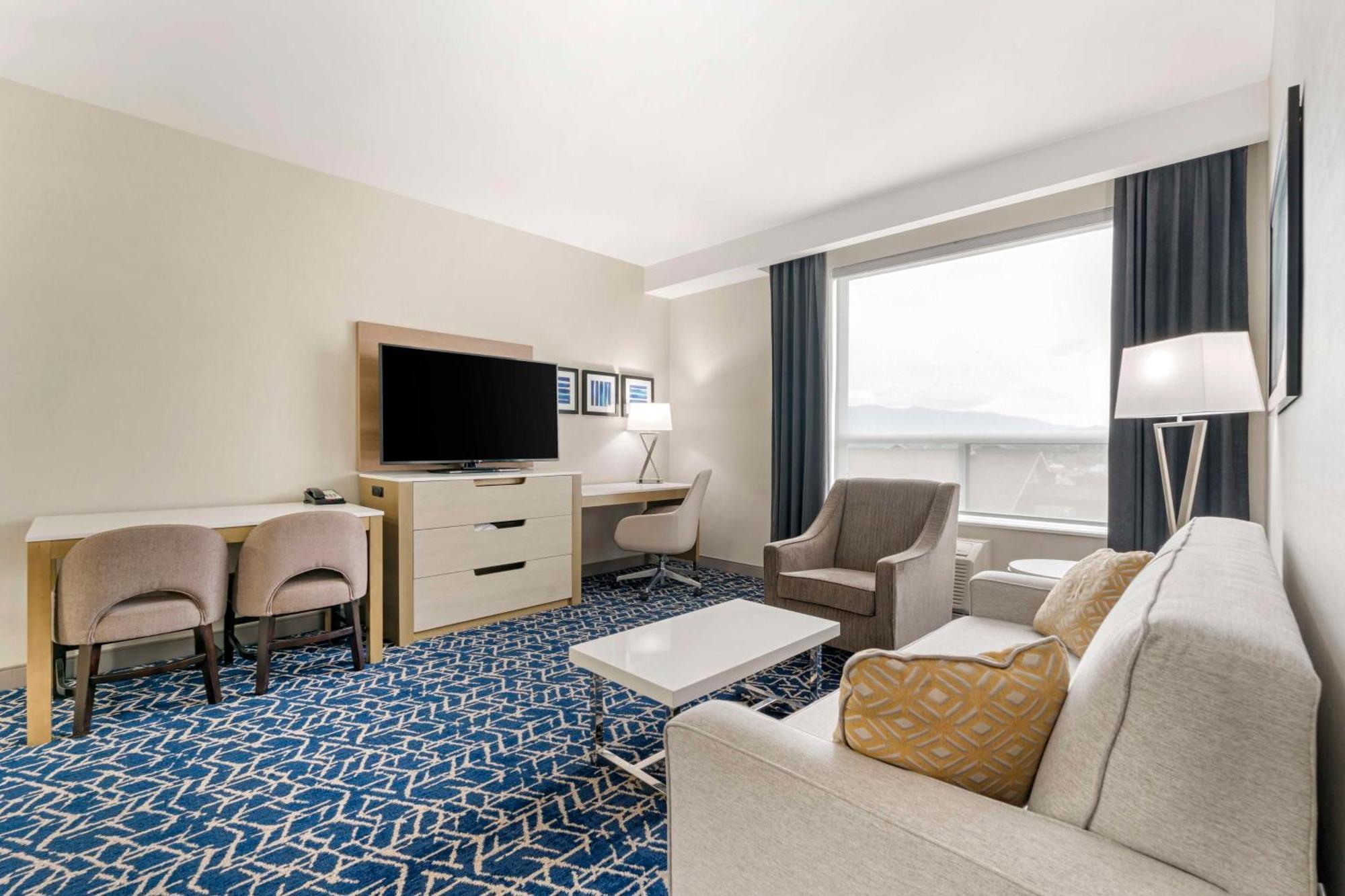 Best Western Premier Route 97 เวอร์นอน ภายนอก รูปภาพ
