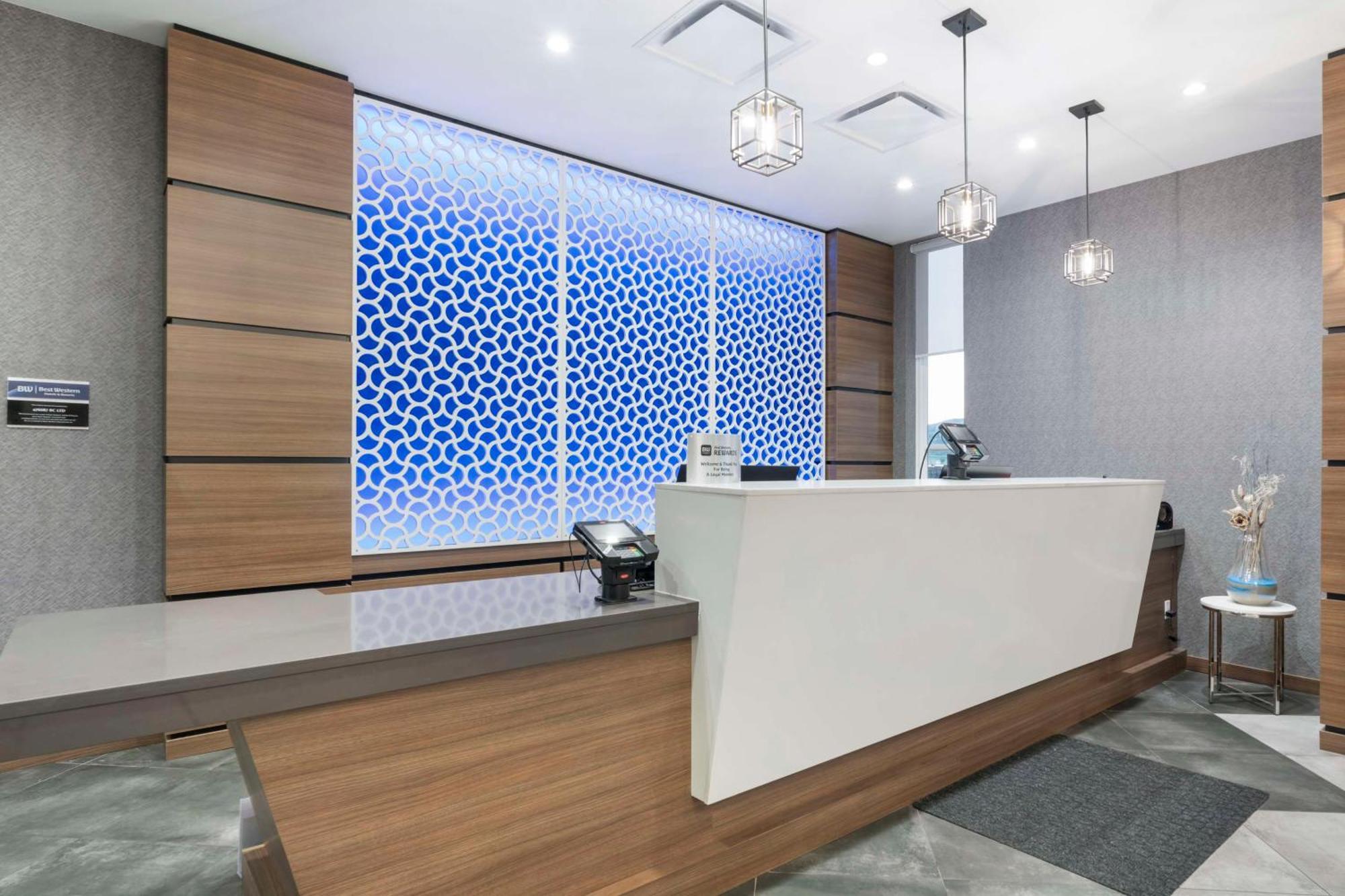 Best Western Premier Route 97 เวอร์นอน ภายนอก รูปภาพ